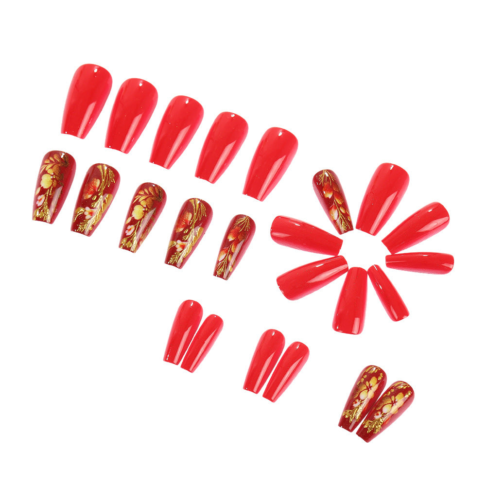 Artful nail tips in an elegant flower pattern Bowlift