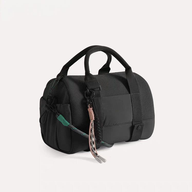 Practical sports bag with mesh structure and removable shoulder strap Bowlift