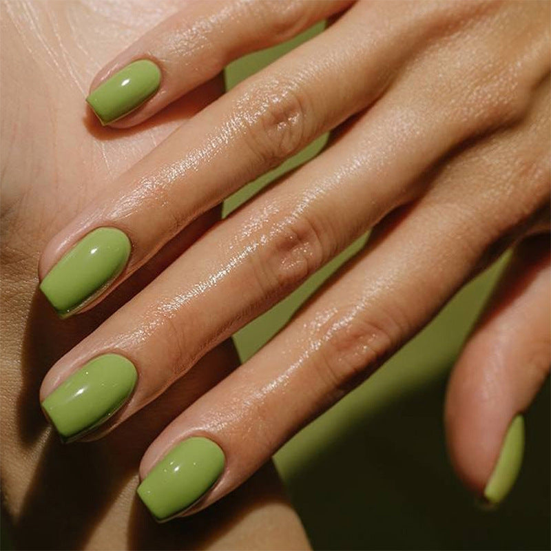 Acrylic nail set with shiny surfaces and perfect fit Bowlift