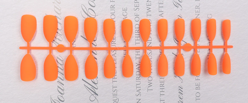 Stiletto Press-On Nail Set Bowlift