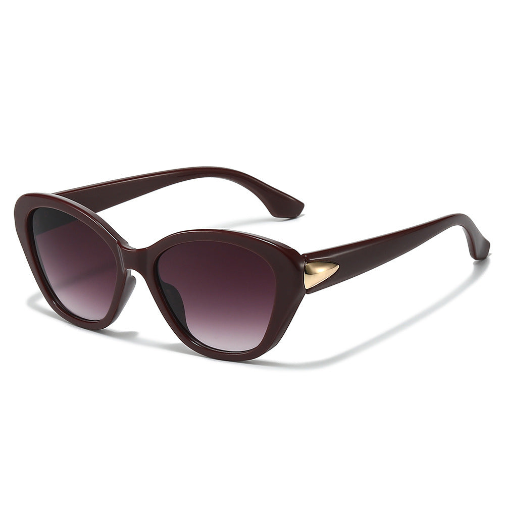 Stylish Cat-Eye Sunglasses with Elegant Gold Detail Bowlift