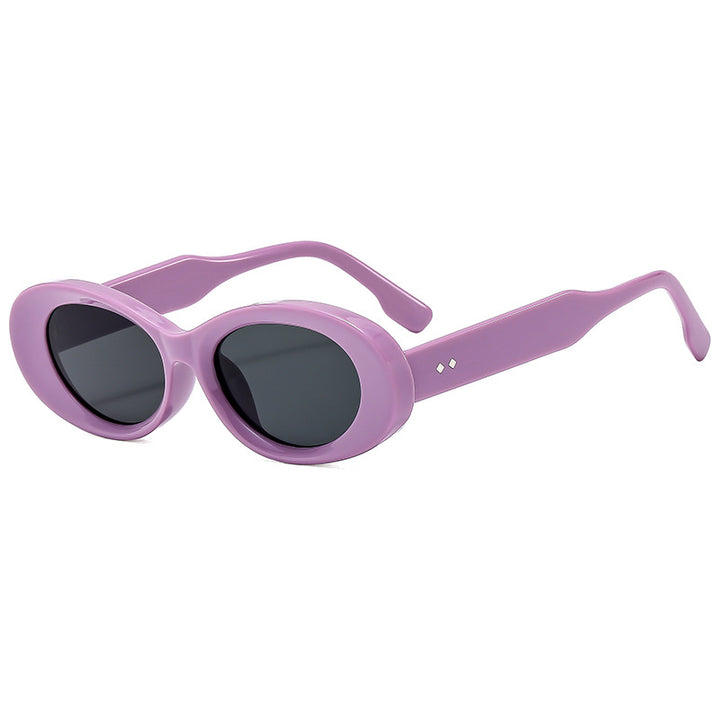 Women Retro-inspired Sunglasses in elegant oval design Bowlift