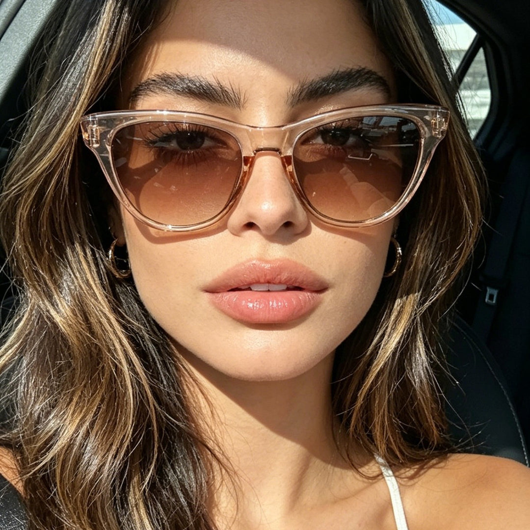 Women's fashionable sunglasses in elegant transparent design Bowlift