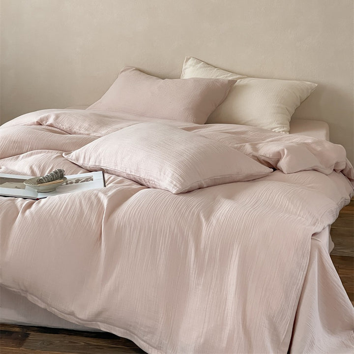 Bed linen set made of enzyme-washed cotton with a light texture