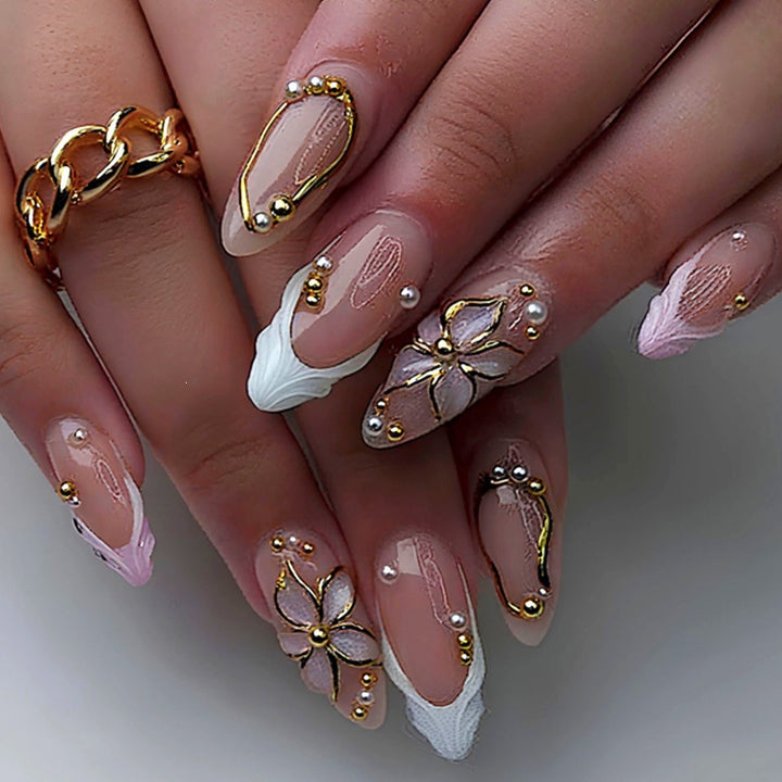 Art nail set with luxurious floral 3D decorations Bowlift