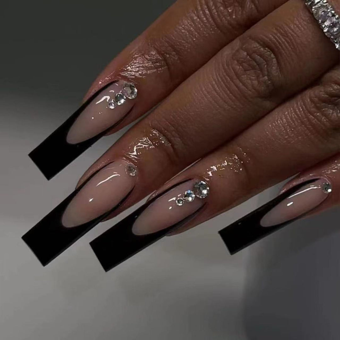 Acrylic nail set with modern glamour and luxurious 3D accents Bowlift