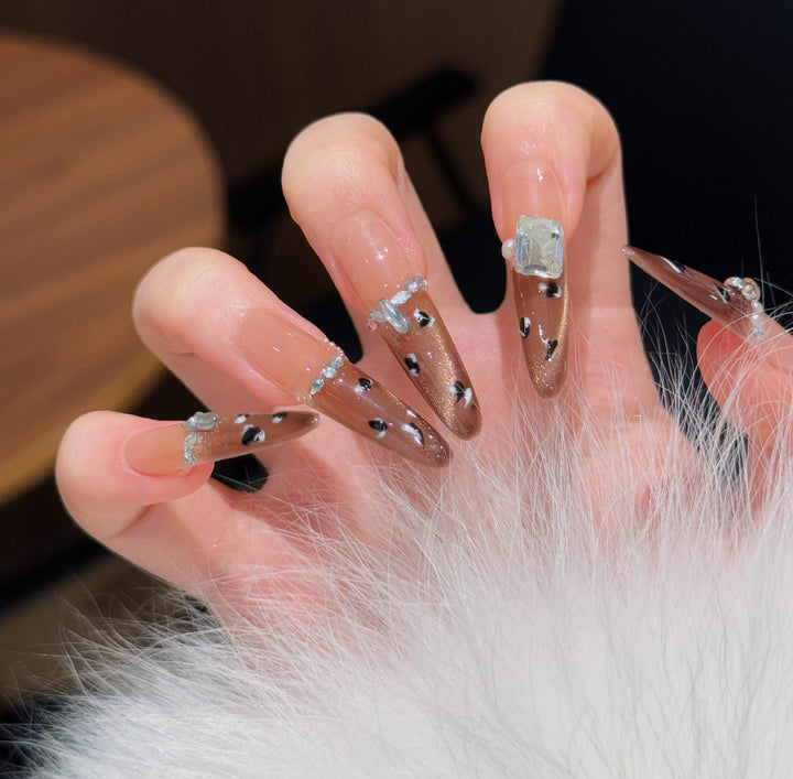 Stylish Stiletto Press-On Nail Extensions Bowlift