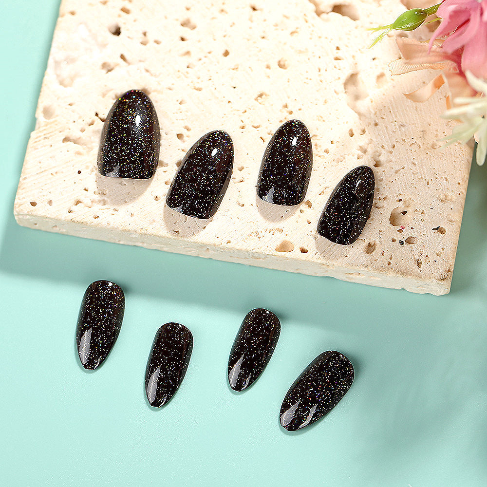Glamorous artificial nails with glitter Bowlift