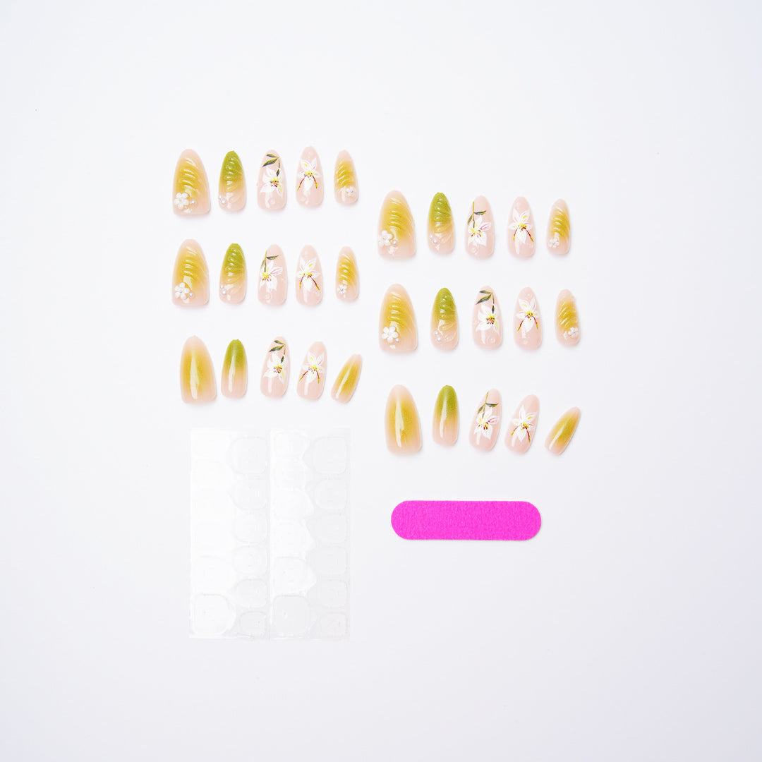 Extravagant Art Nails Bowlift