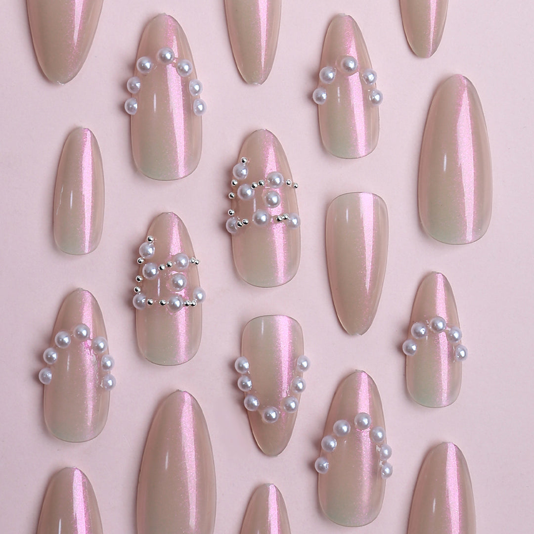 Elegant gel nails with pearl decoration Bowlift