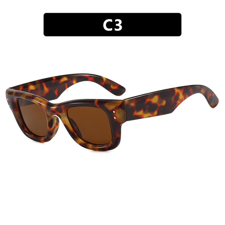 Women's fashionable sunglasses with wide, elegant frame and protective UV filter Bowlift