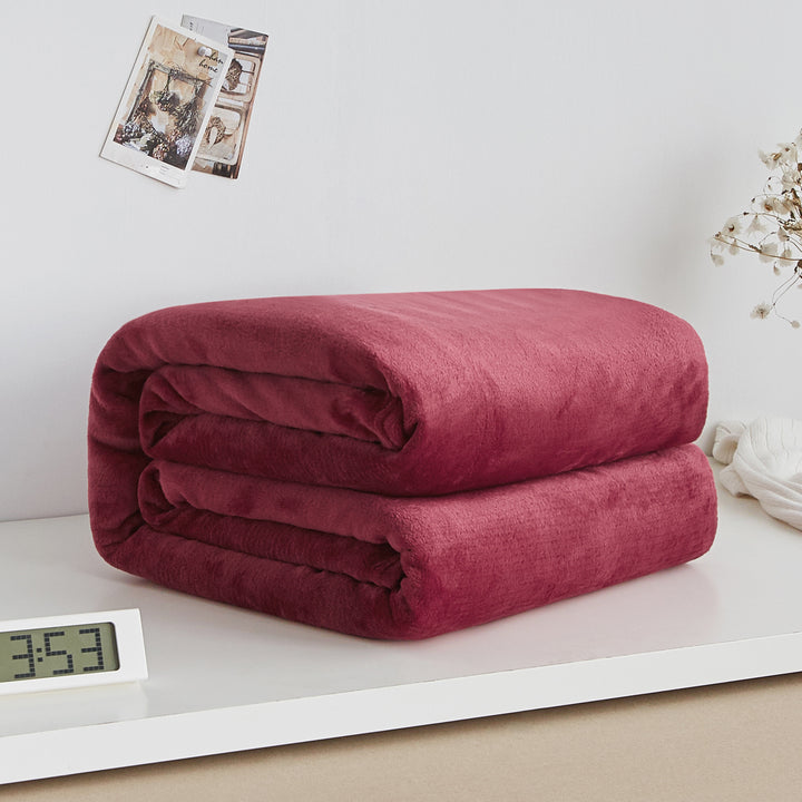 Ultra-Plush Fleece Throw Blanket Bowlift