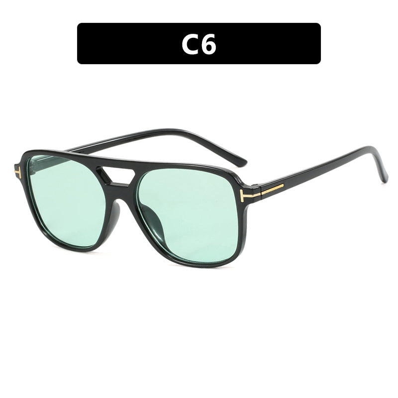 Ladies fashionable sunglasses in stylish frame Bowlift