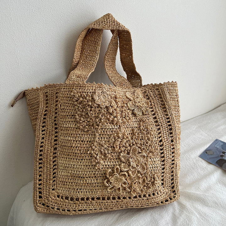 Handmade straw bag with floral details Bowlift