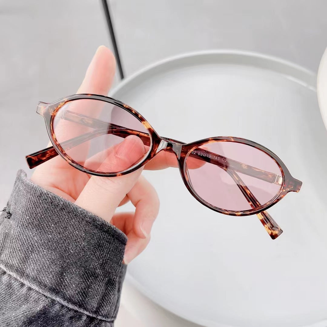 Ladies elegant cat-eye glasses Bowlift