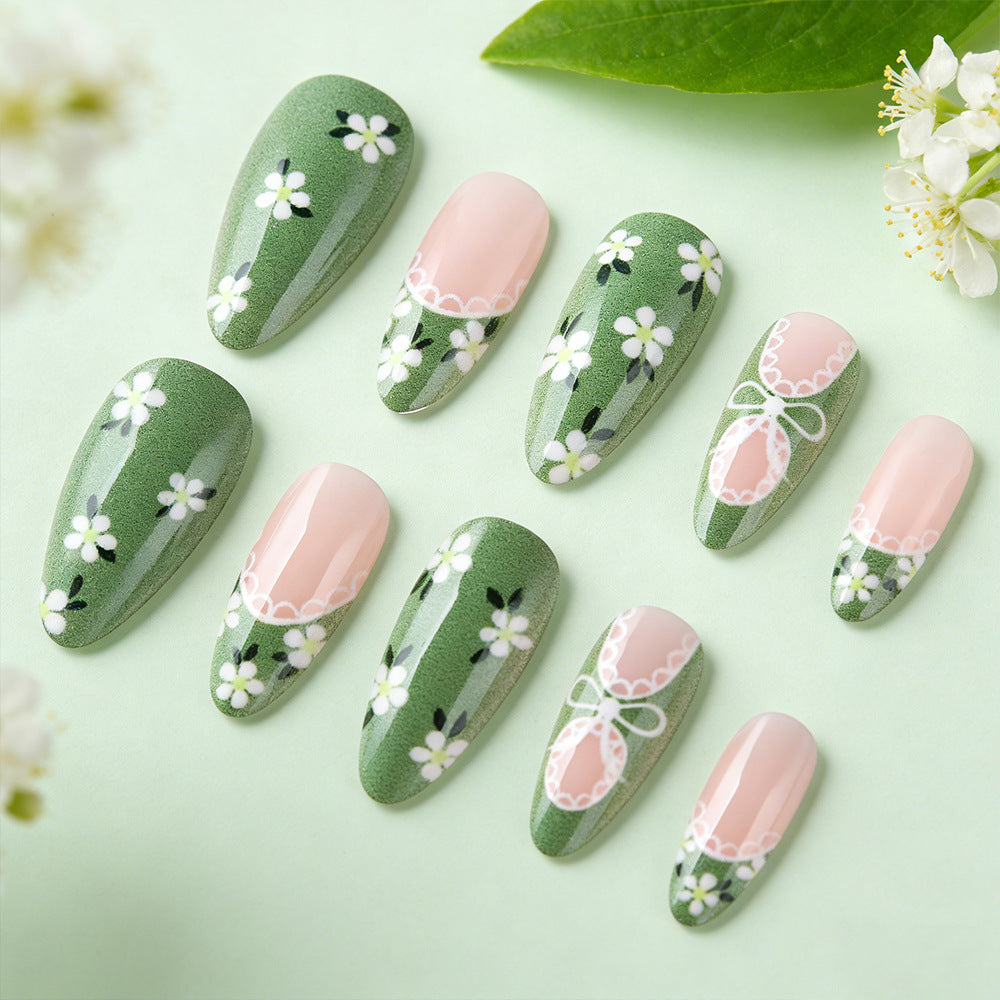Floral Lace-Design Press-On Nails Bowlift