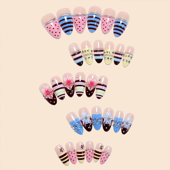Nail art set with floral and geometric designs Bowlift
