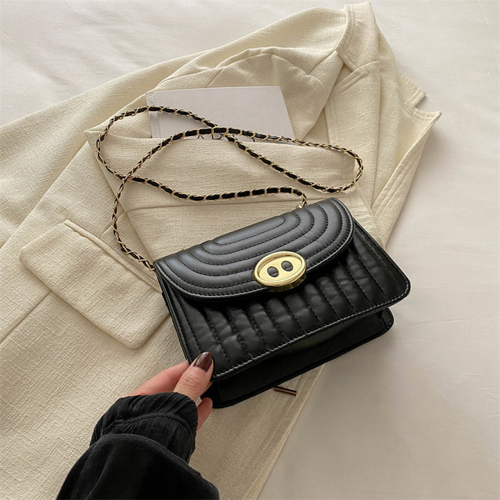 Quilted Chain Link Crossbody Handbag Bowlift
