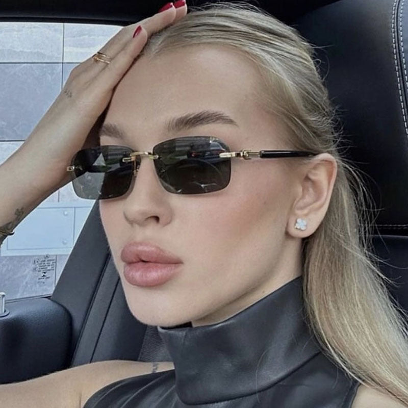 Women's sunglasses with elegant metal frame and stylish wood details Bowlift
