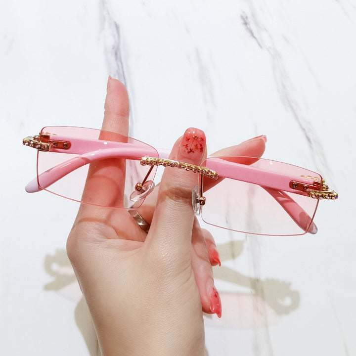 Fashionable Decorative Geometric Eyewear Bowlift