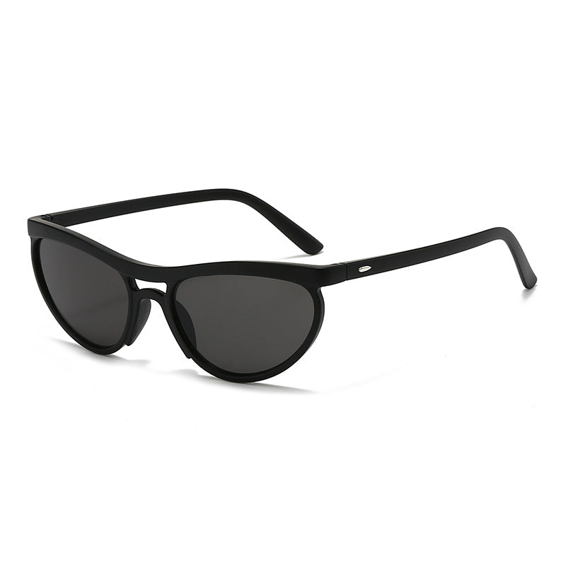 Women's fashionable sunglasses in contemporary design Bowlift
