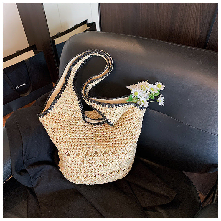 Handcrafted Everyday Bag with Authentic Weaving Pattern Bowlift