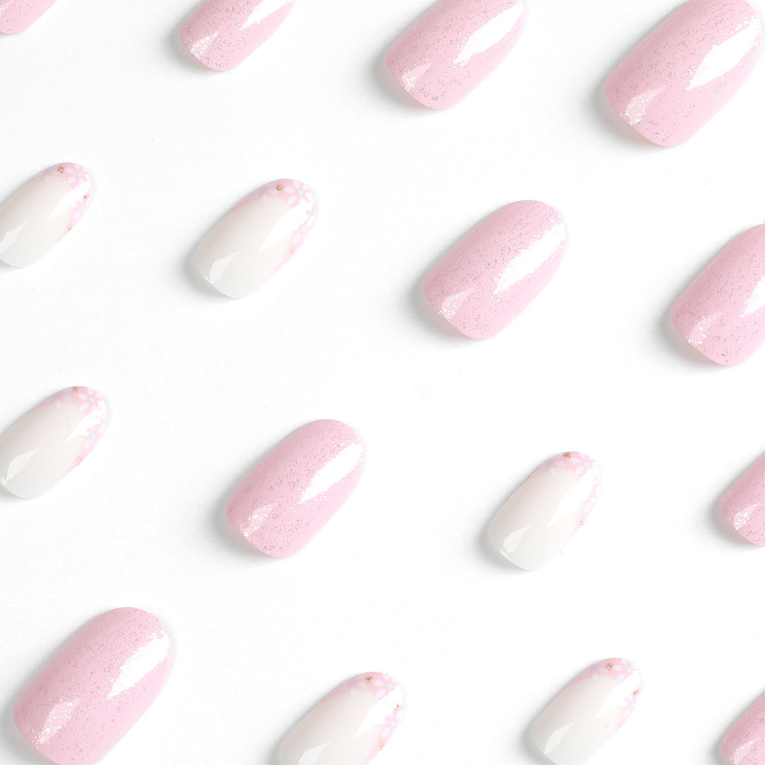 Glamorous artificial nails Bowlift