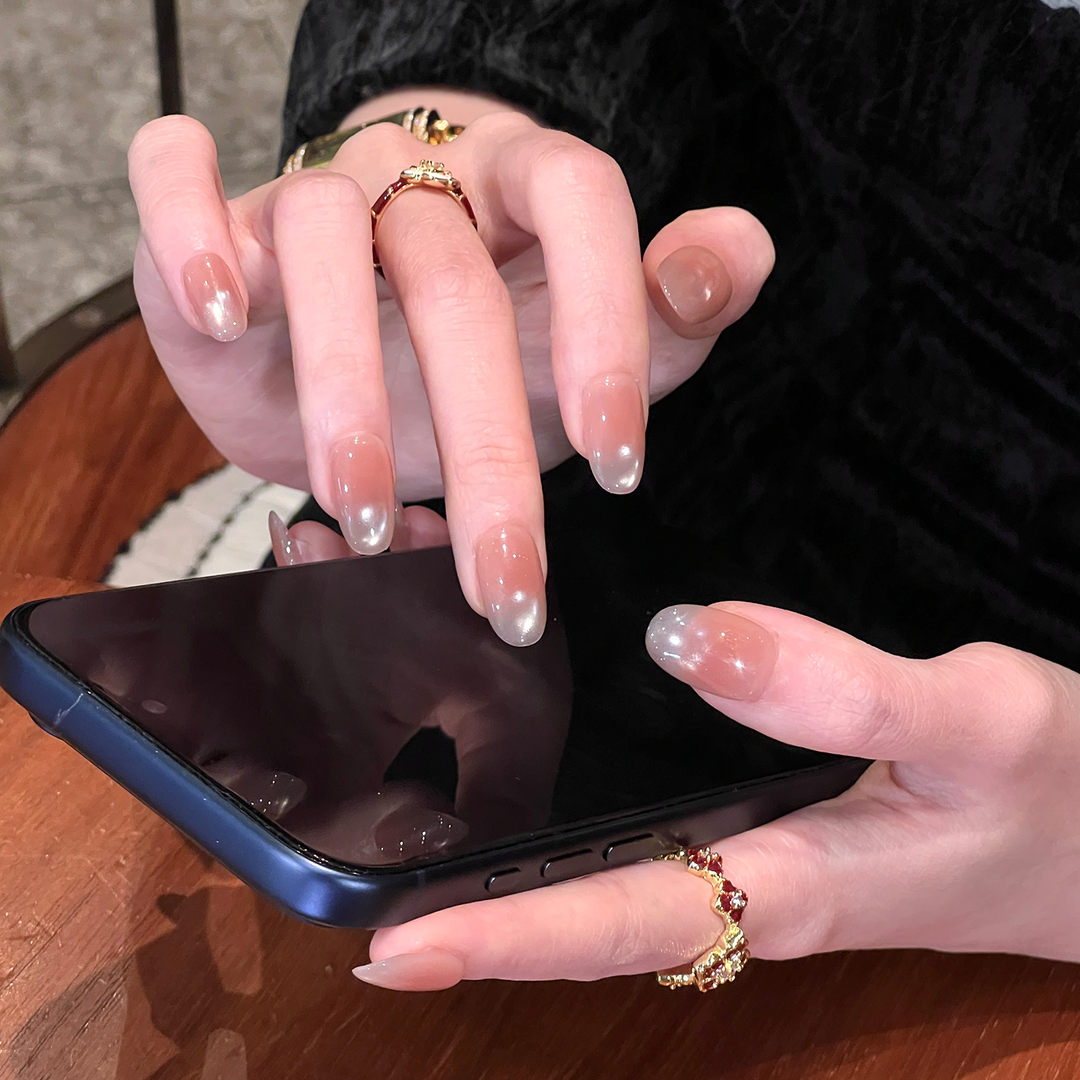 Premium Glossy Stiletto Press-On Nails Bowlift