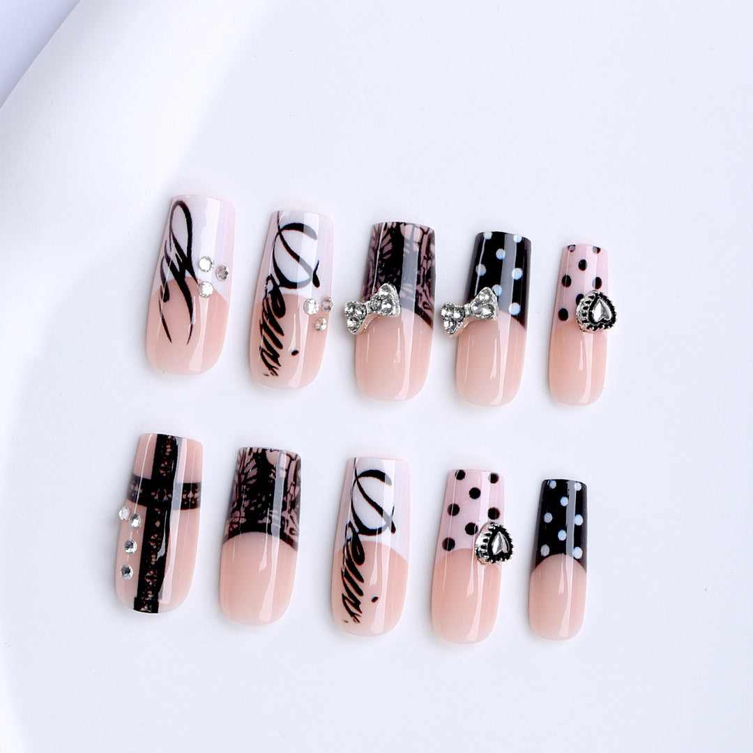 Artificial Nails with Glamorous Accents Bowlift