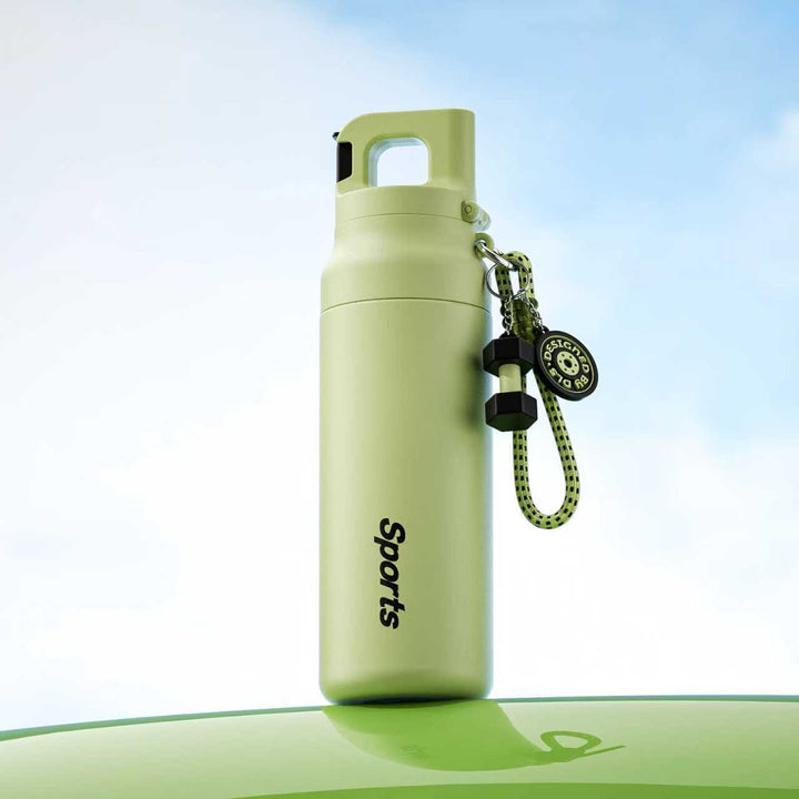 Ladies sporty water bottle with innovative closure Bowlift