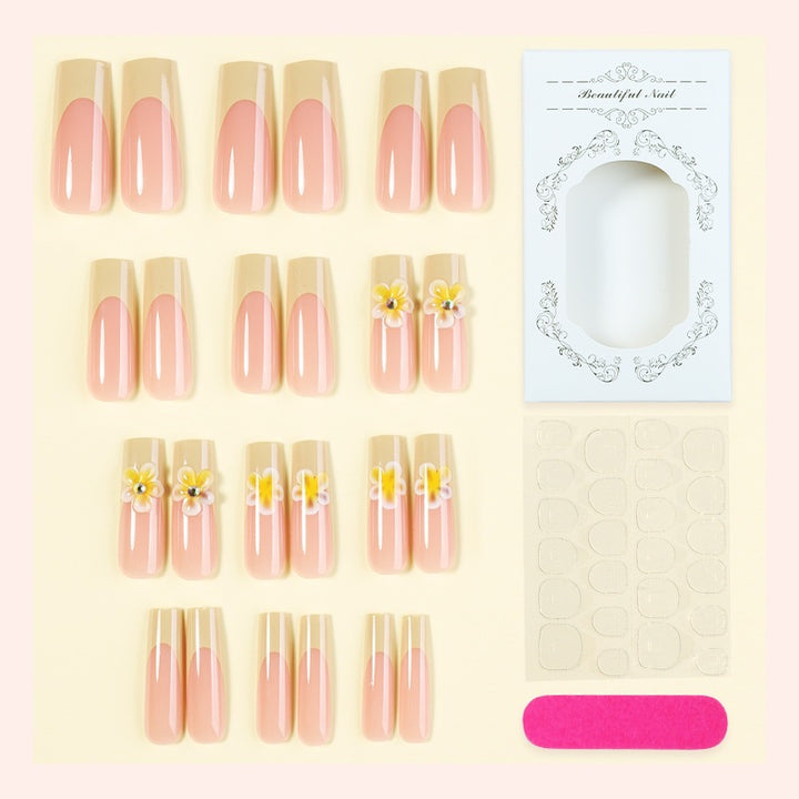 Nail art set with delicate flower decorations Bowlift