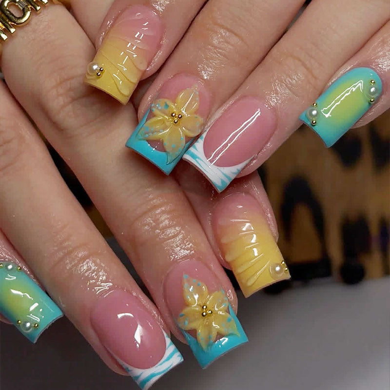 High-Quality Floral Design Press-On Nail Set Bowlift