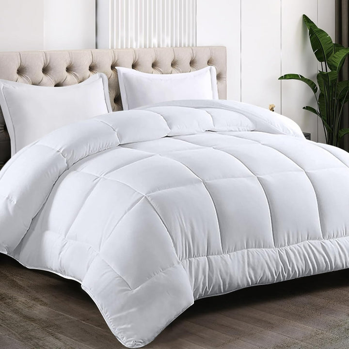 Luxurious Ultra-Soft Insulated Comforter Bowlift