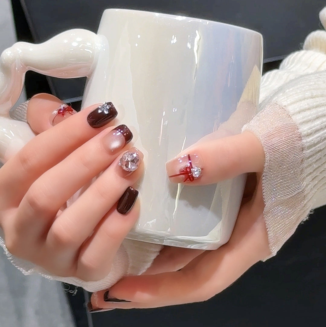 Elegant Decorative Press-On Nail Extensions with Pearls Bowlift