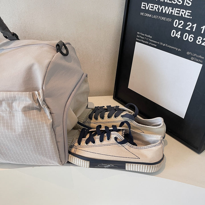 Practical Sports and Travel Bag Bowlift