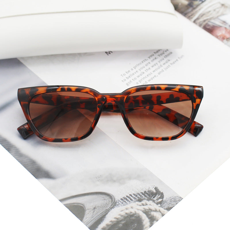 Women's geometric designer sunglasses in modern look Bowlift