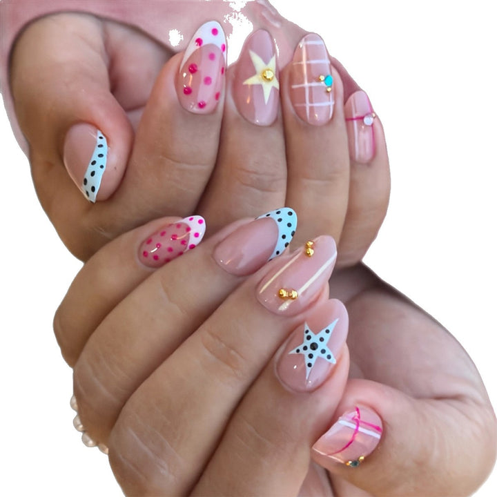 Artificial fingernails with creative geometric accents Bowlift