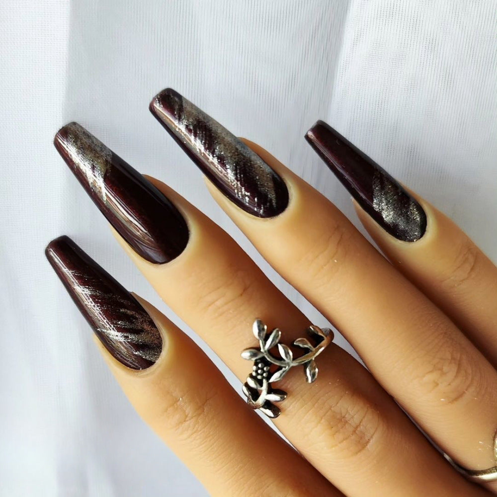 Artificial nails with glamorous silver design Bowlift