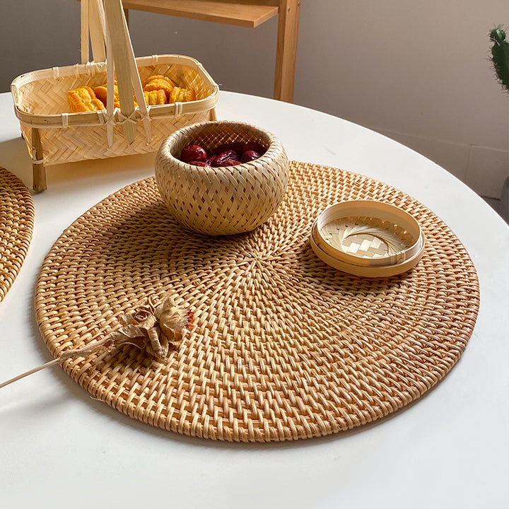 Ladies stylish handmade coaster from natural material Bowlift