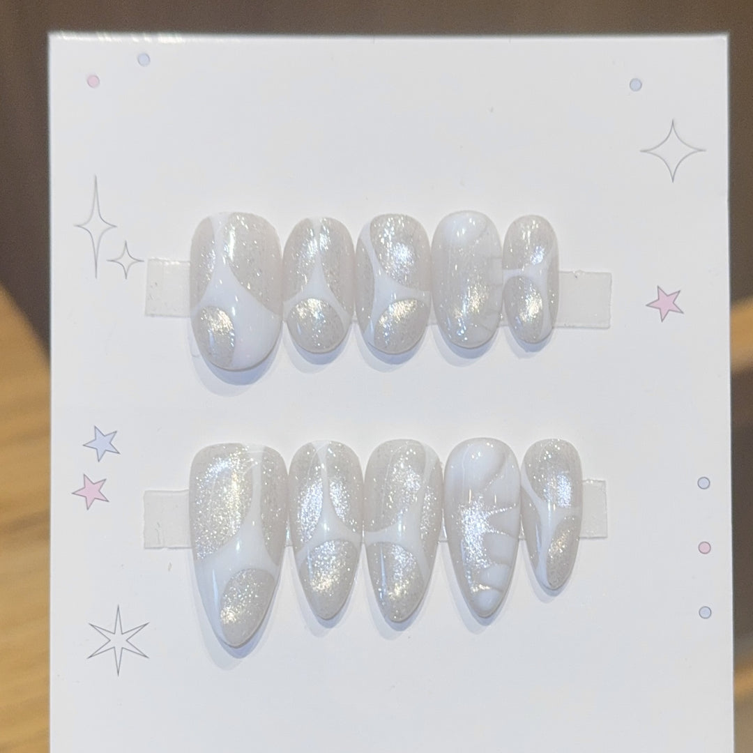 Glamorous artificial nail tips Bowlift