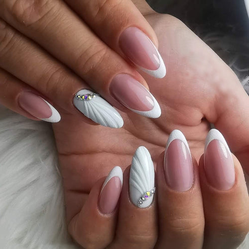 Artificial nail set with luxurious 3D embellishments Bowlift