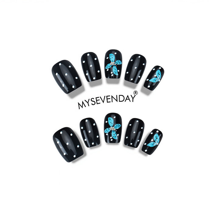 Floral-Embellished Press-On Nail Set Bowlift