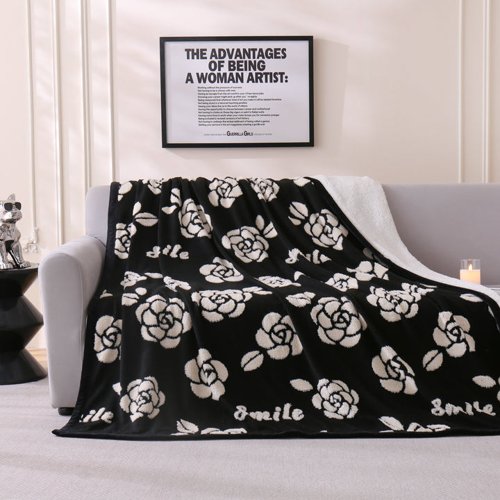 Chic Floral Pattern Throw Blanket Bowlift