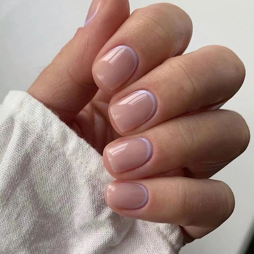 Elegant manicure with high-gloss finish Bowlift