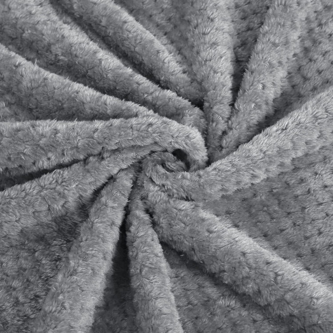 Ultra-Soft Plush Throw Blanket Bowlift