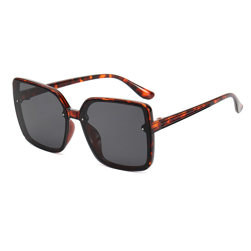 Women's Oversized Square Sunglasses with Contrasting Frame Bowlift