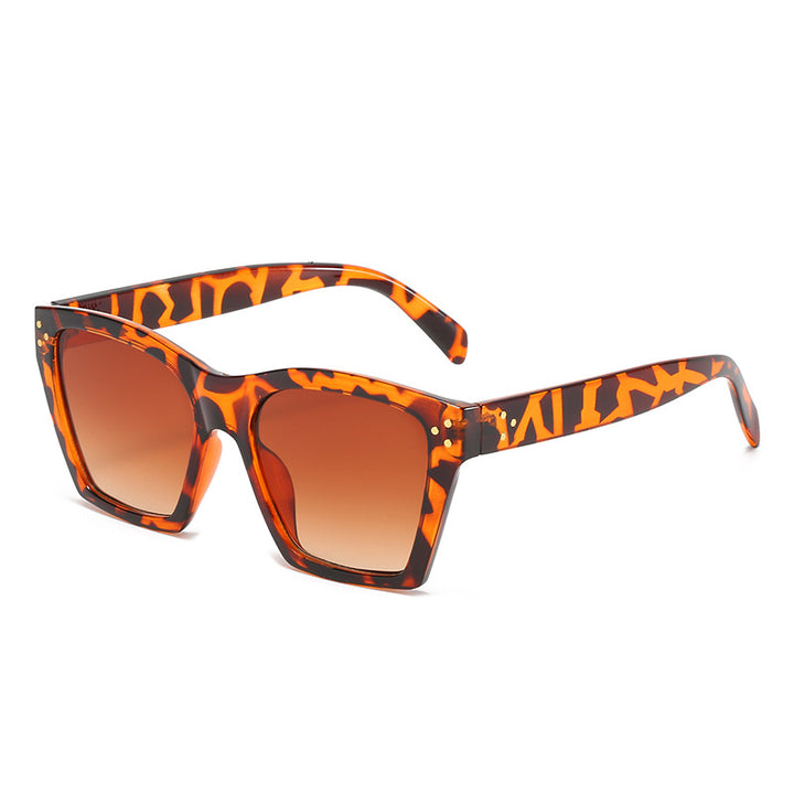 Ladies large fashionable sunglasses Bowlift