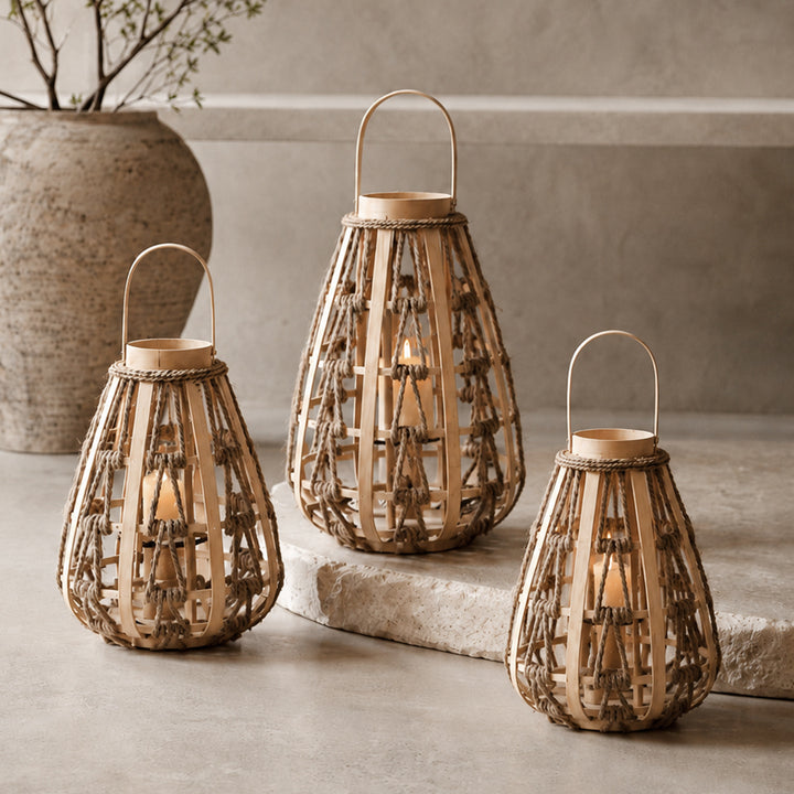 Decorative lantern made of rattan Bowlift