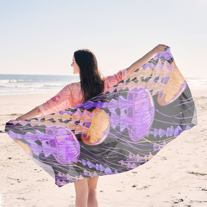 Beach towel with creative jellyfish pattern made of lightweight fabric Bowlift