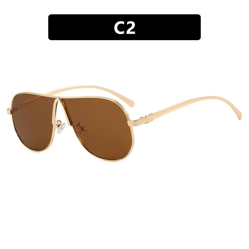 Women oversized sunglasses with modern design Bowlift